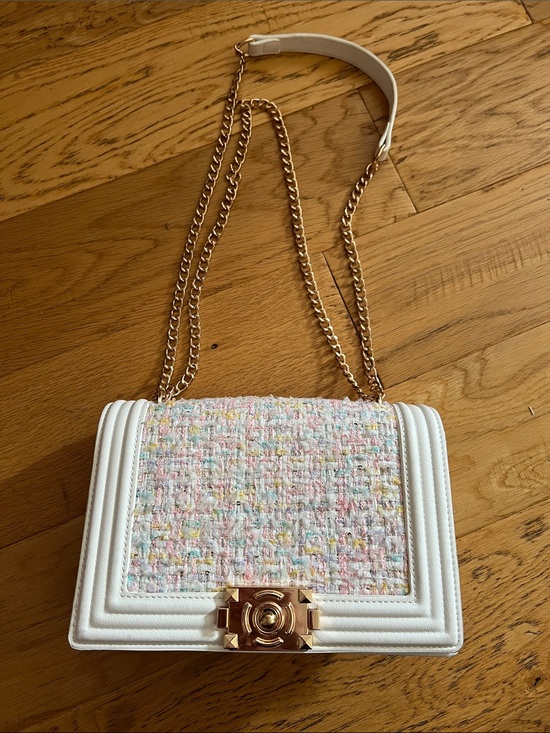 No Label Handbags - NWOT - White Tweed Crossbody Shoulder Bag with Gold Chain